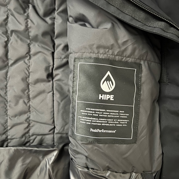 Peak Performance Women’s Anima Insulated Jacket - Picture 4 of 6